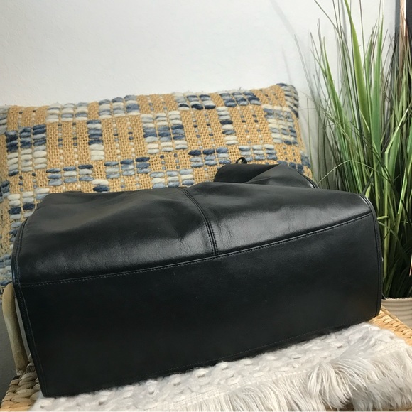 COACH MADISON CARLYLE SMOOTH LEATHER SHOULDER BAG - Picture 8 of 11